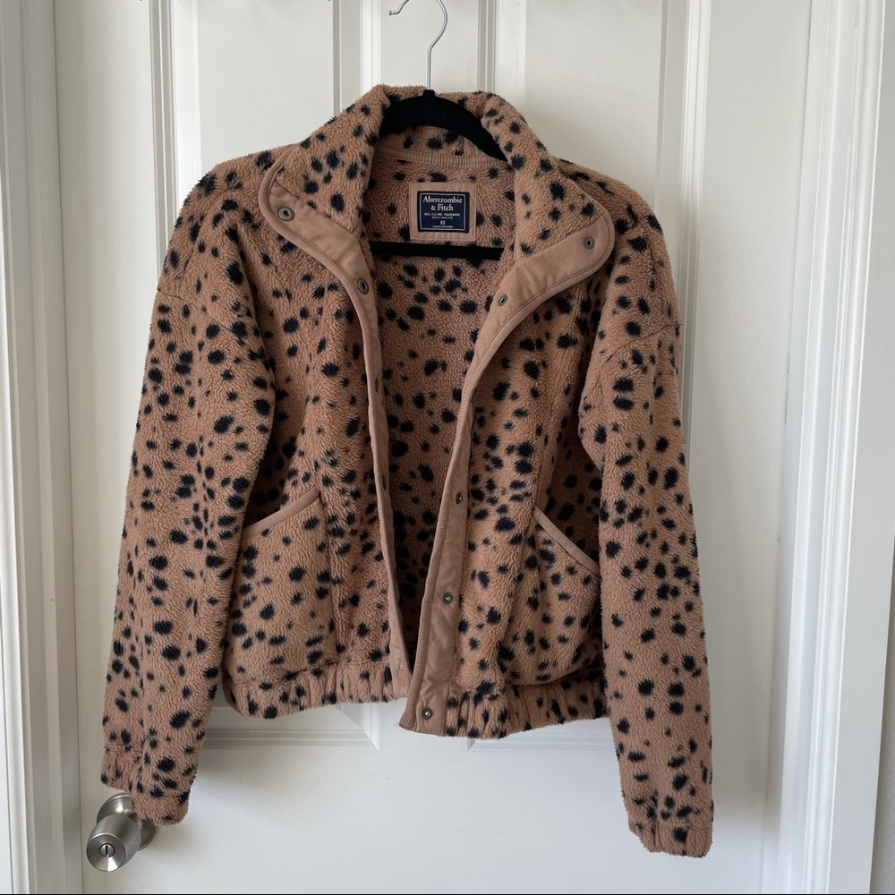 Abercrombie leopard cheetah fleece jacket xs